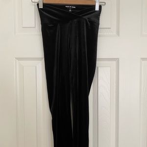 Year of ours velvet black Veronica crossover leggings XS